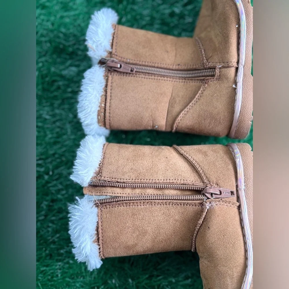 Magellan Kids Boots‎ Size 7